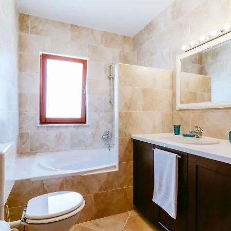 Feriehus Holiday Haler - Pul303 *