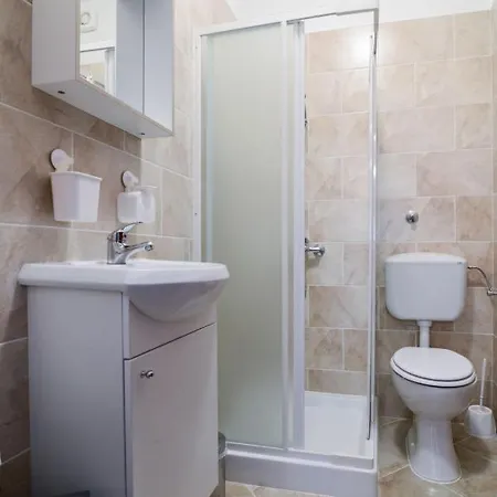 Holiday Haler - Pul303 Pula