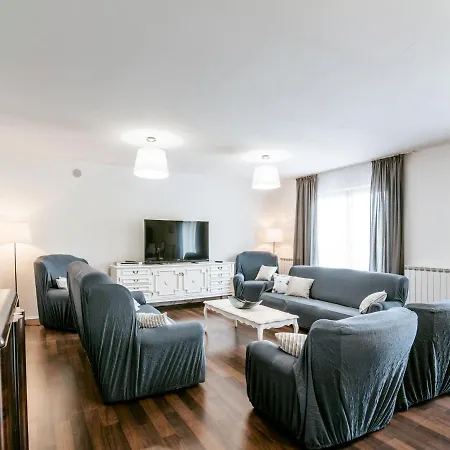 Holiday Haler - Pul303 Pula