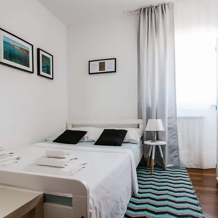 Holiday Haler - Pul303 * Pula